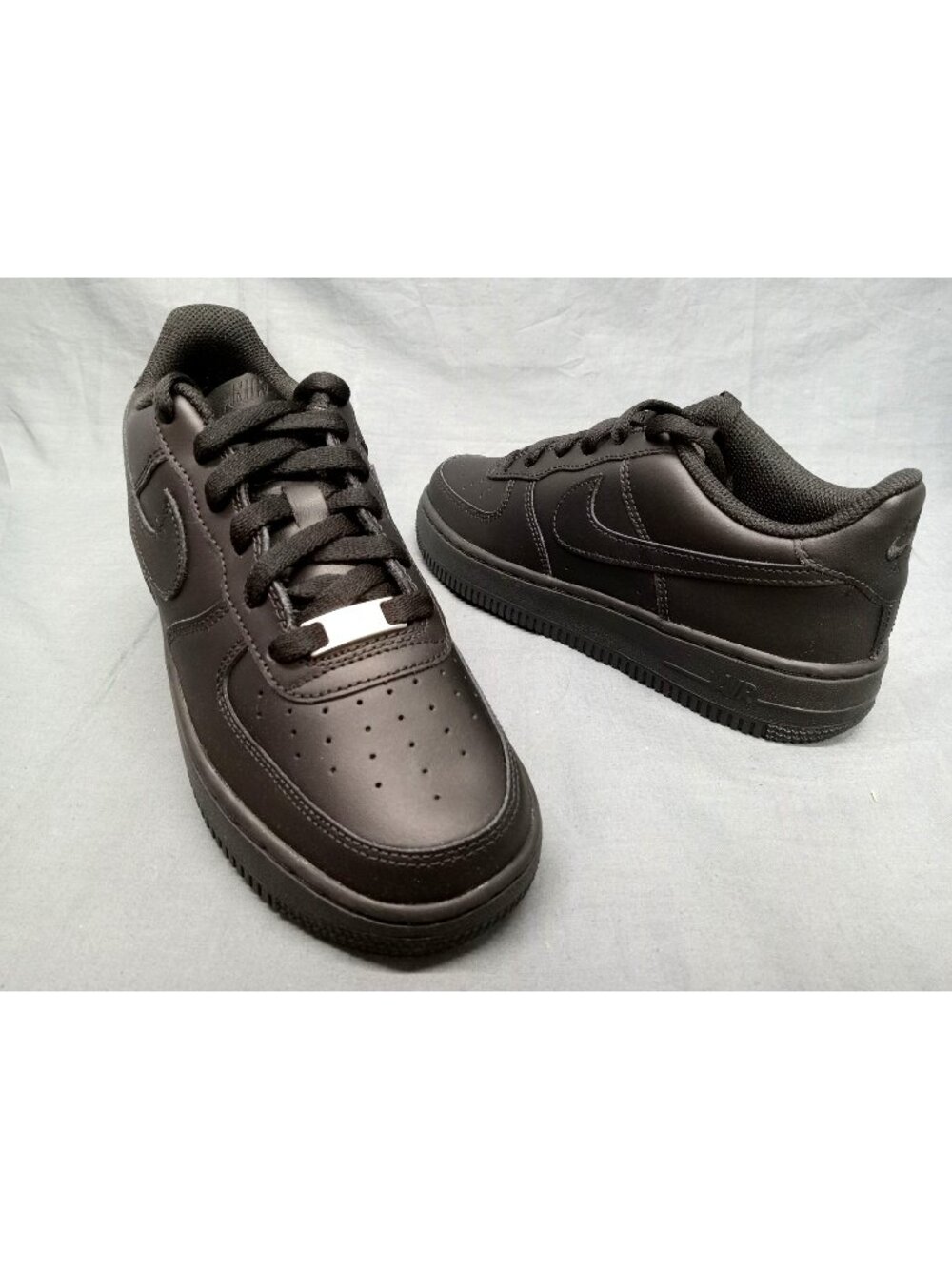 Nike Air Force 1 LE (GS) Sneakers Triple Black Boys Size 7 NEW NO BOX!